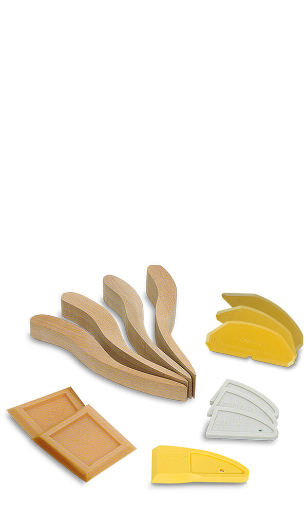 Smoothing wood &amp; smoothing rubber for smoothing and shaping